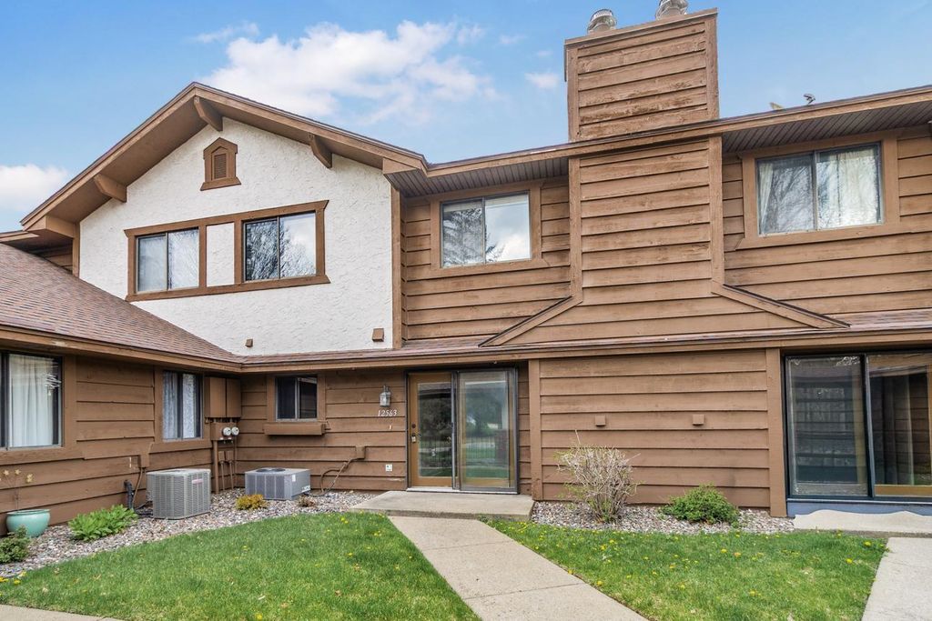 12563 Alder Street NW, Coon Rapids, MN 55448