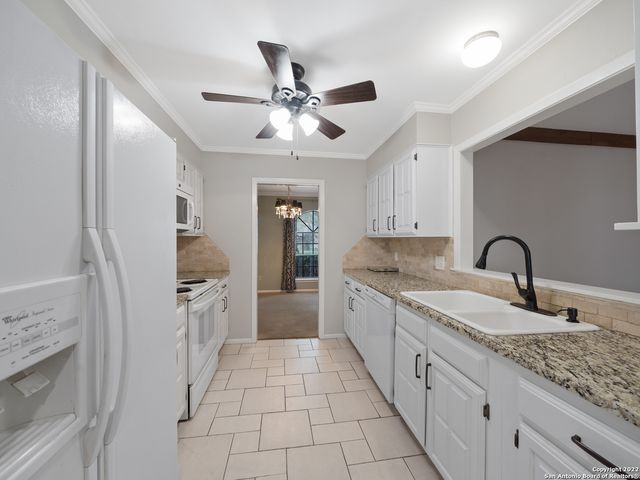 2418 ROCKAWAY LN, San Antonio, TX 78232