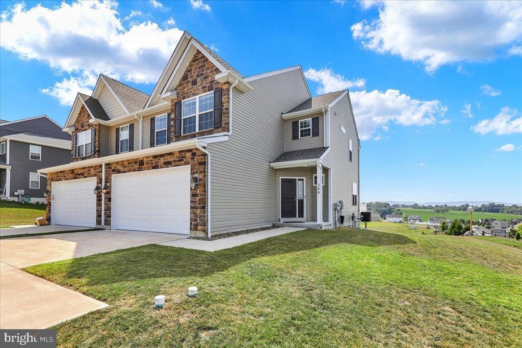 268 IDA RED DR, Leesport, PA 19533