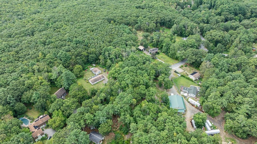 64 Seabrook Rd, Salisbury, MA 01952