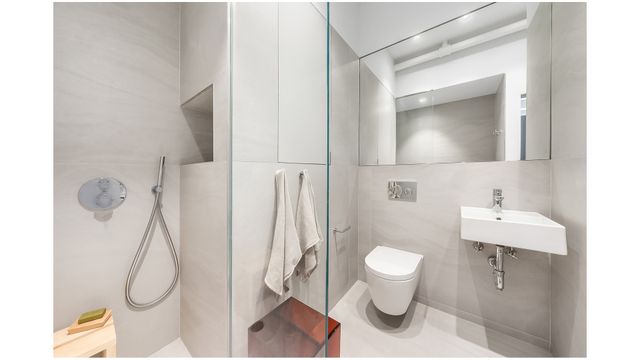 448 W 37TH Street A9, New York City, NY 10018