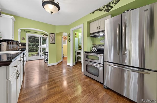 3841 Covert Road, Waterford, MI 48328