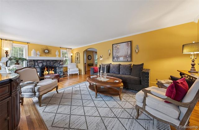 3841 Covert Road, Waterford, MI 48328
