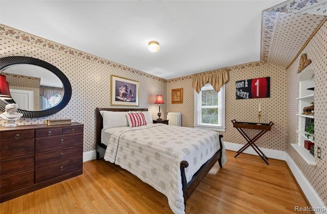 3841 Covert Road, Waterford, MI 48328