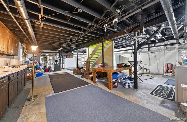 3841 Covert Road, Waterford, MI 48328