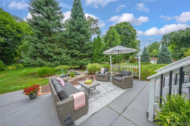 3841 Covert Road, Waterford, MI 48328