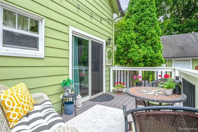 3841 Covert Road, Waterford, MI 48328