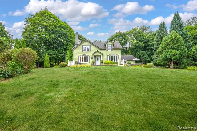 3841 Covert Road, Waterford, MI 48328