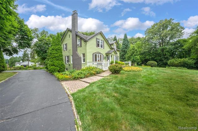 3841 Covert Road, Waterford, MI 48328