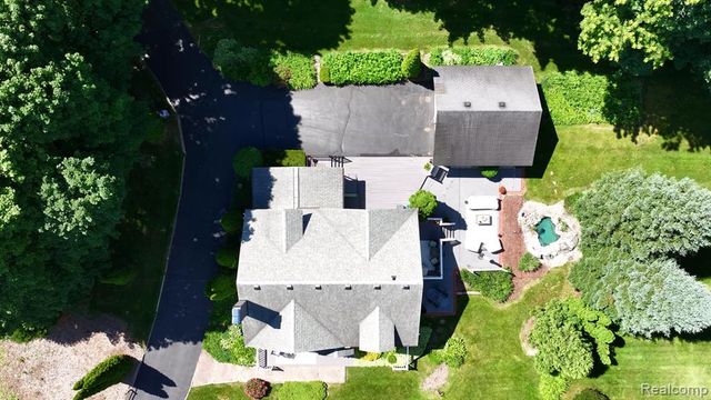 3841 Covert Road, Waterford, MI 48328