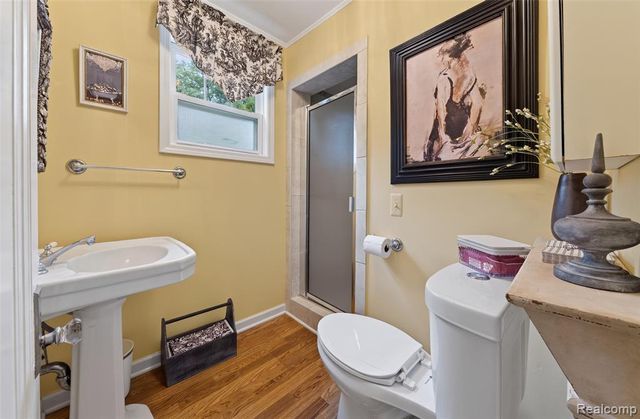 3841 Covert Road, Waterford, MI 48328