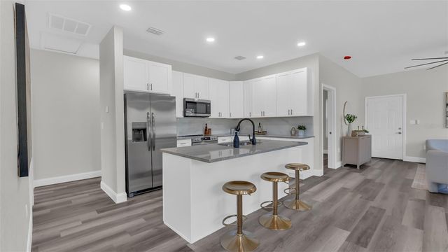 1901 31ST STREET S, St Petersburg, FL 33712
