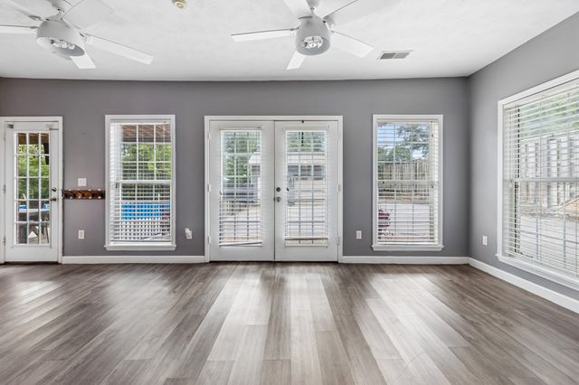 708 Westwood Dr, Lebanon, TN 37087