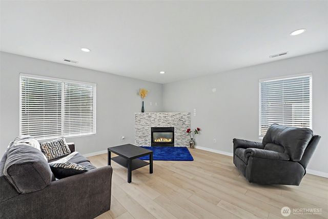 6242 71st Avenue Ct W, University Place, WA 98467