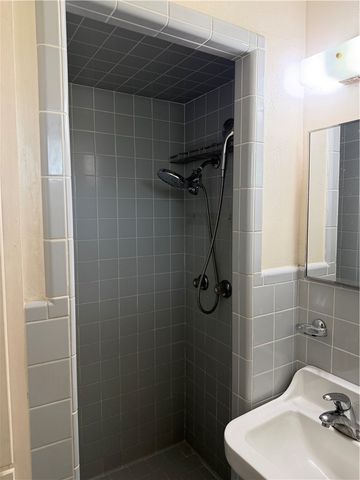 525 Grant Pl, Corpus Christi, TX 78411