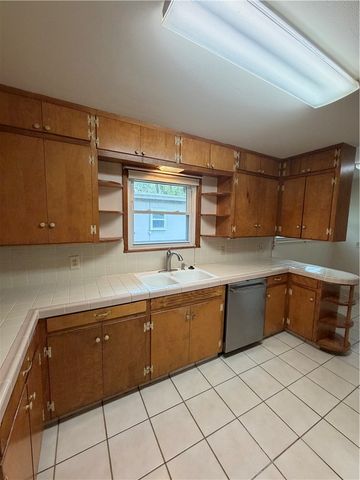 525 Grant Pl, Corpus Christi, TX 78411