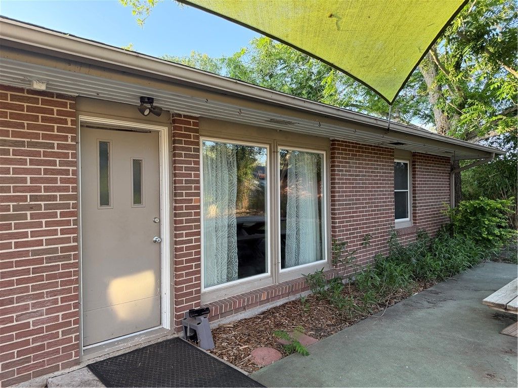 525 Grant Pl, Corpus Christi, TX 78411 — photo 4
