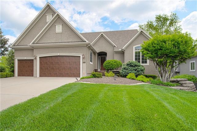 10320 W 142nd Street, Overland Park, KS 66221