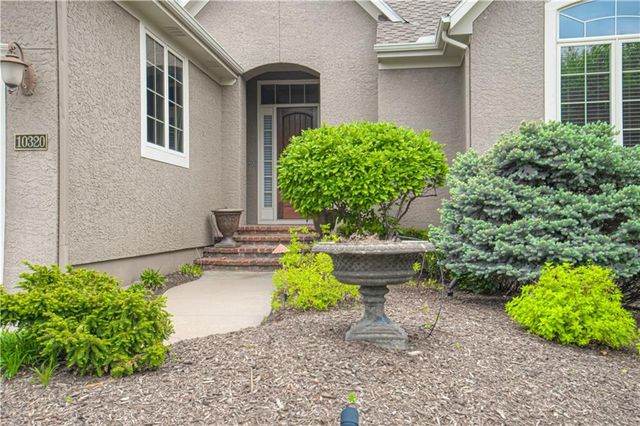 10320 W 142nd Street, Overland Park, KS 66221