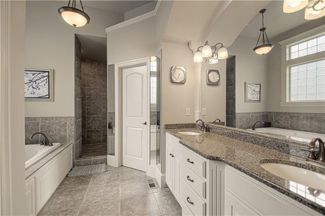 10320 W 142nd Street, Overland Park, KS 66221