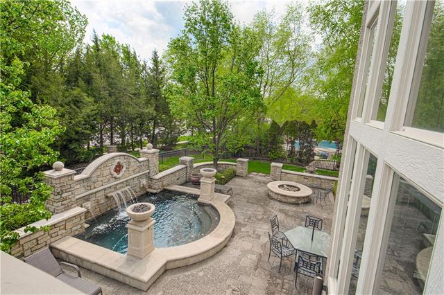 10320 W 142nd Street, Overland Park, KS 66221