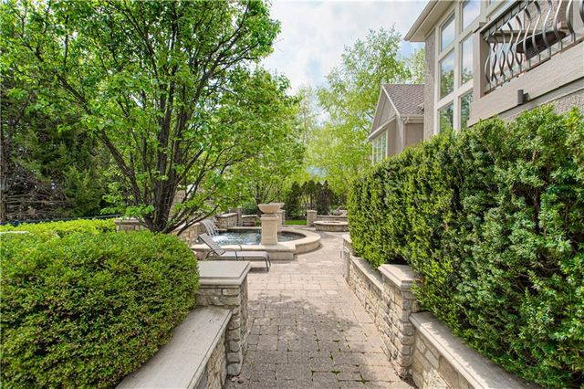 10320 W 142nd Street, Overland Park, KS 66221