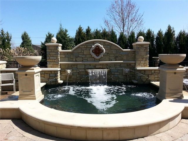 10320 W 142nd Street, Overland Park, KS 66221