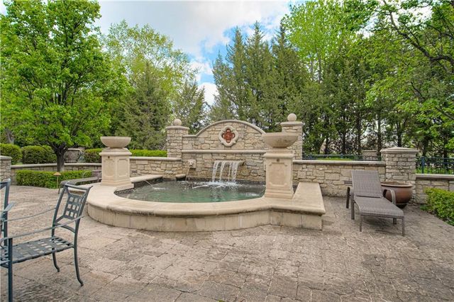 10320 W 142nd Street, Overland Park, KS 66221