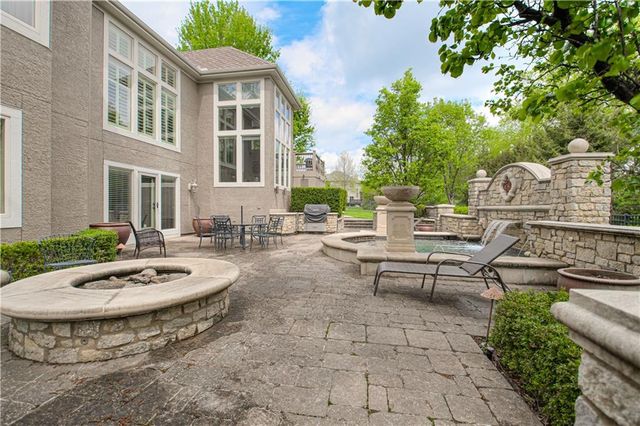 10320 W 142nd Street, Overland Park, KS 66221
