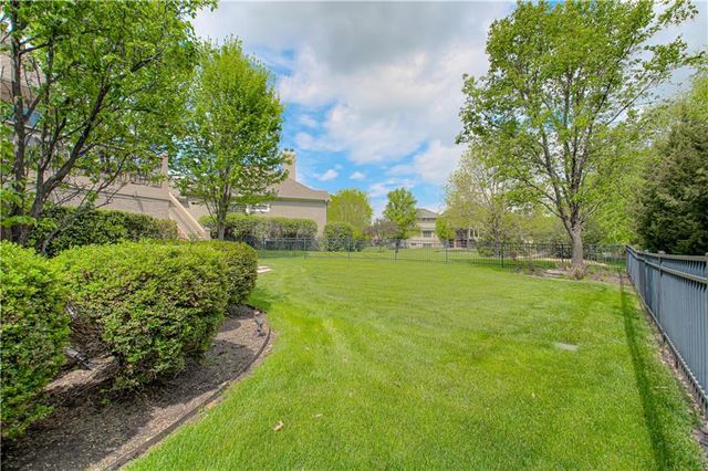 10320 W 142nd Street, Overland Park, KS 66221