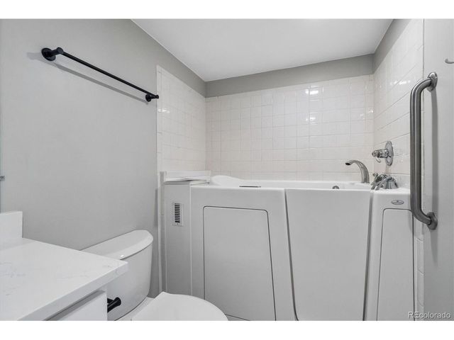 13901 E Marina Dr 102, Aurora, CO 80014