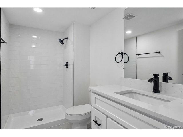 13901 E Marina Dr 102, Aurora, CO 80014