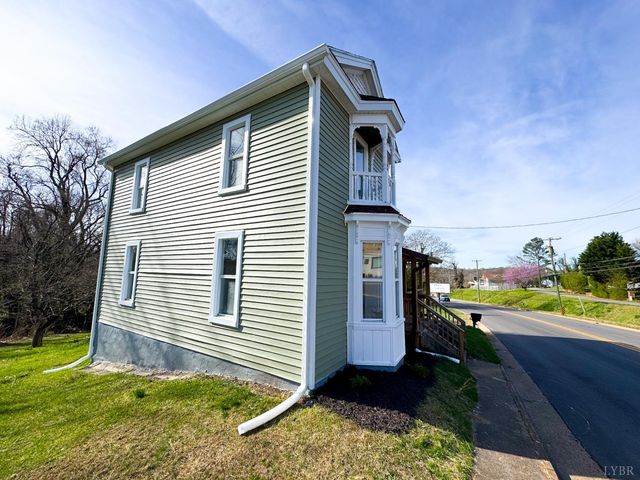 46 DEPOT Street, Chatham, VA 24531