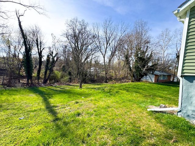 46 DEPOT Street, Chatham, VA 24531