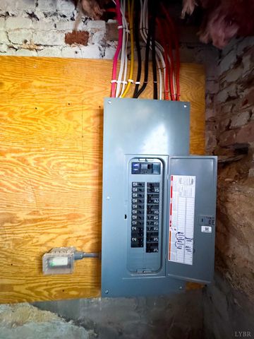 46 DEPOT Street, Chatham, VA 24531