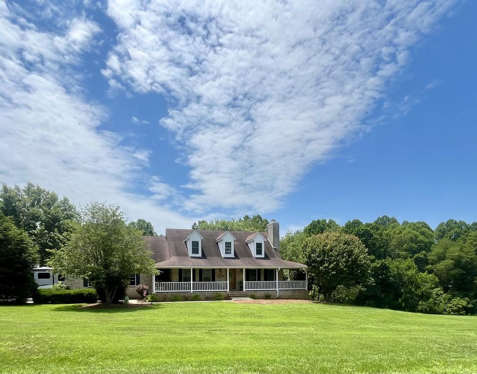 107 Mockingbird CIR, Bedford, VA 24523