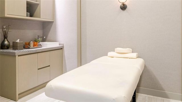 4010 S Ocean Dr T4105, Hollywood, FL 33019