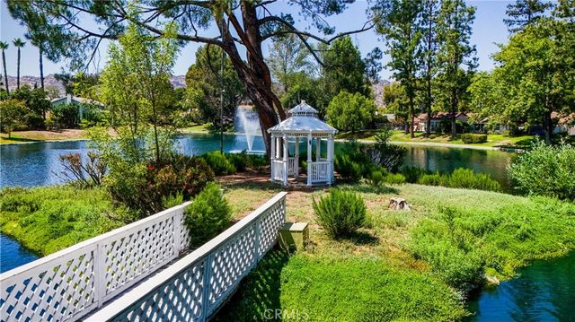 8333 Sedan, West Hills, CA 91304