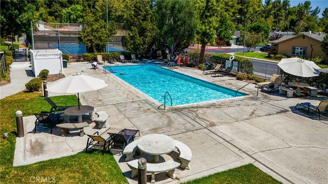 8333 Sedan, West Hills, CA 91304