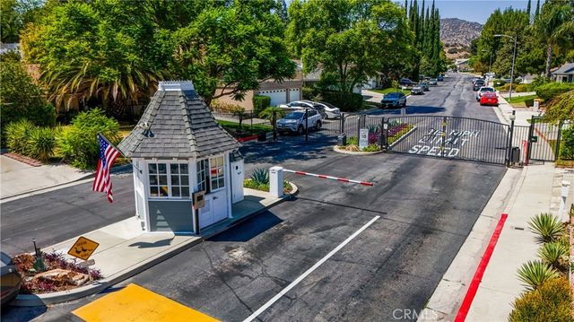 8333 Sedan, West Hills, CA 91304