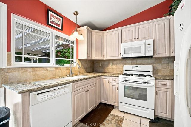 8333 Sedan, West Hills, CA 91304