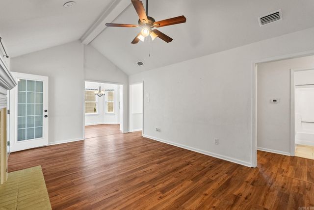 29 Oak Forest Dr, Maumelle, AR 72113