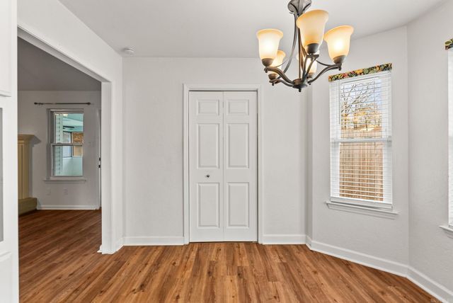 29 Oak Forest Dr, Maumelle, AR 72113