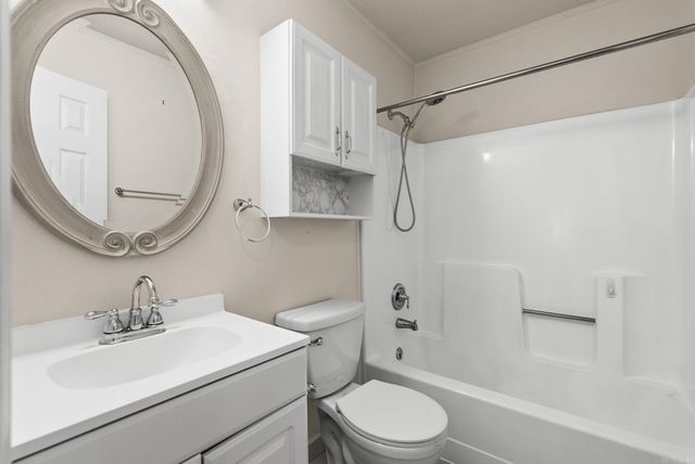 29 Oak Forest Dr, Maumelle, AR 72113