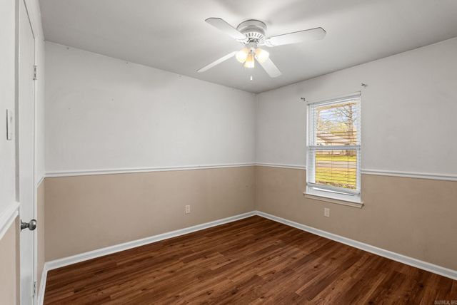 29 Oak Forest Dr, Maumelle, AR 72113