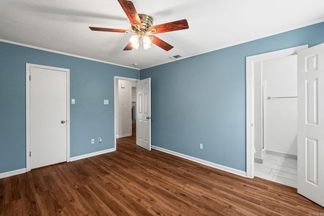 29 Oak Forest Dr, Maumelle, AR 72113