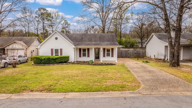 29 Oak Forest Dr, Maumelle, AR 72113