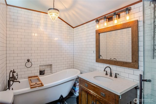 29601 131 Avenue SW, Vashon, WA 98070