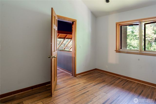 29601 131 Avenue SW, Vashon, WA 98070