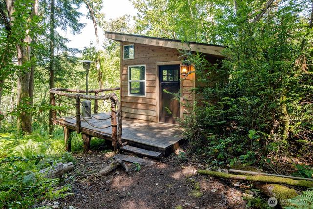 29601 131 Avenue SW, Vashon, WA 98070